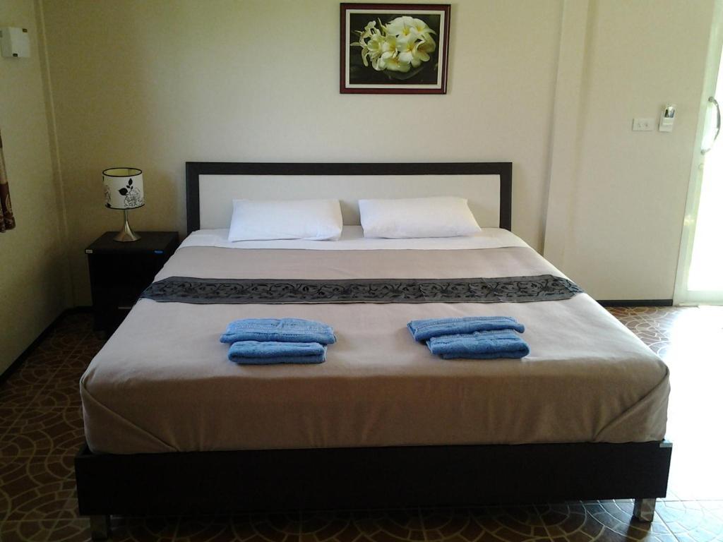 Moon River Resort Ubon Ratchathani Habitación foto
