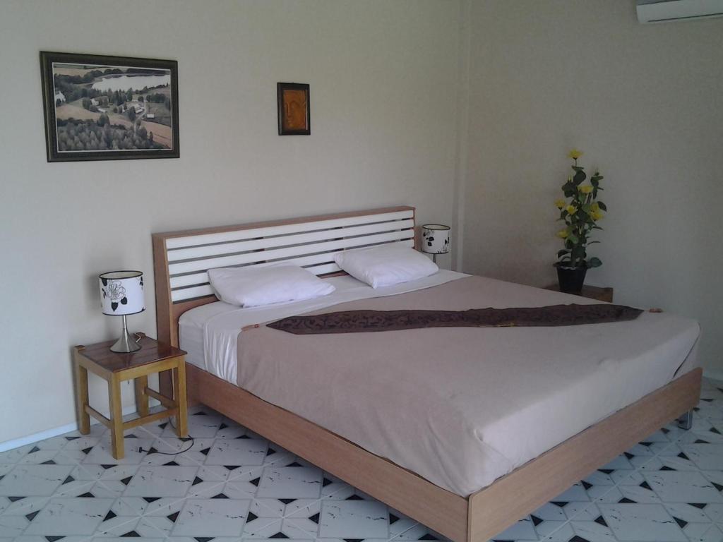 Moon River Resort Ubon Ratchathani Habitación foto