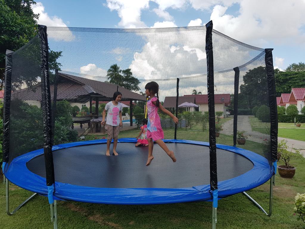 Moon River Resort Ubon Ratchathani Exterior foto